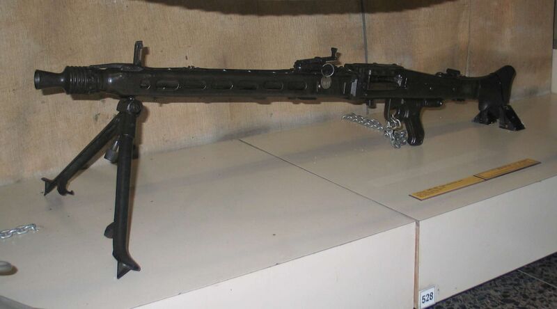 File:MG42-machine-gun-batey-haosef-1.jpg